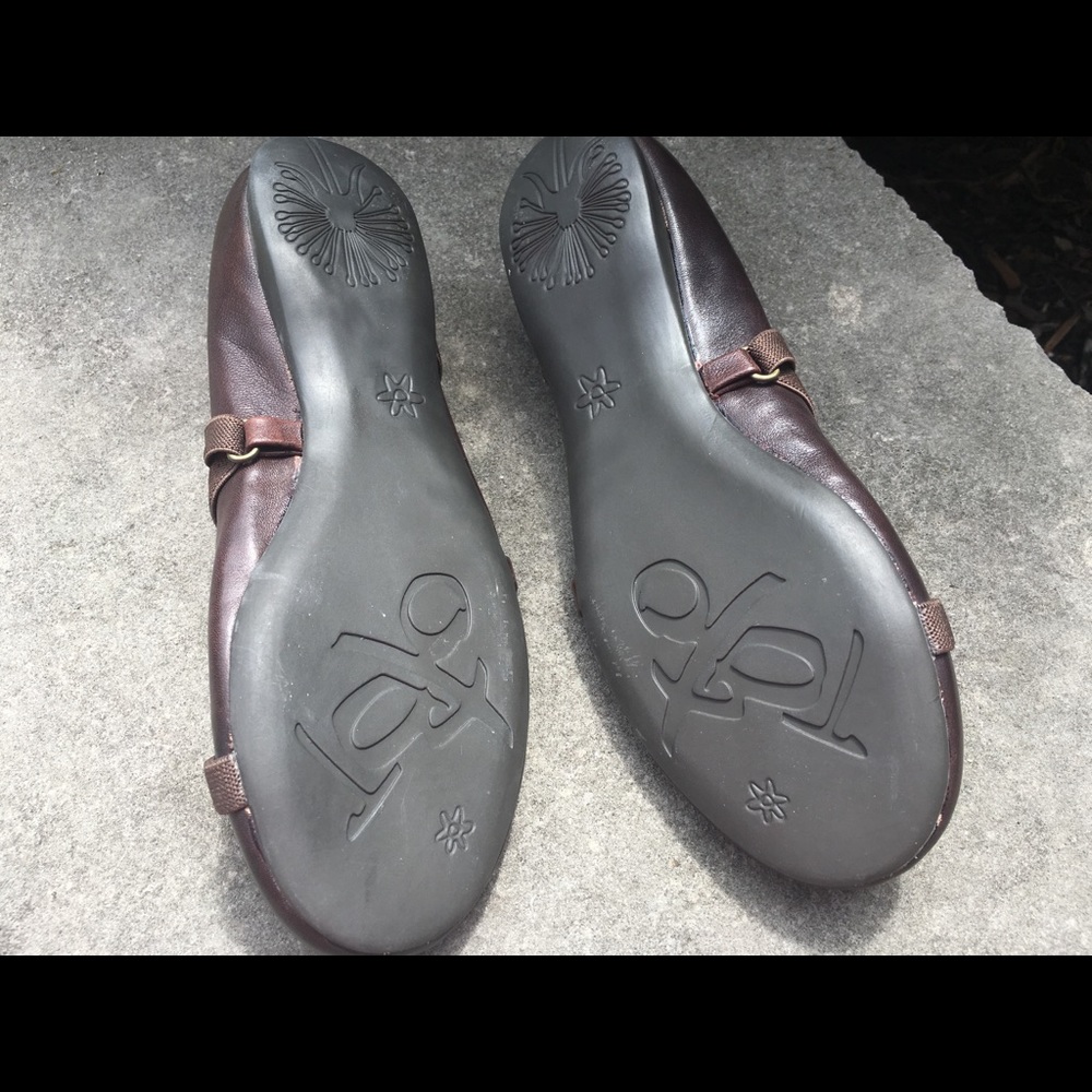 OTBT - Picture 6 of 6